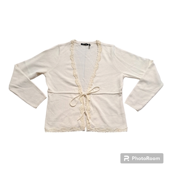 3 FOR 12 SALE Daisy Fuentes Cardigan Size Medium - Picture 1 of 14